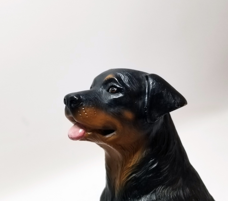 KÖPEK FORMLU DEKORATİF MASAÜSTÜ OBJESİ