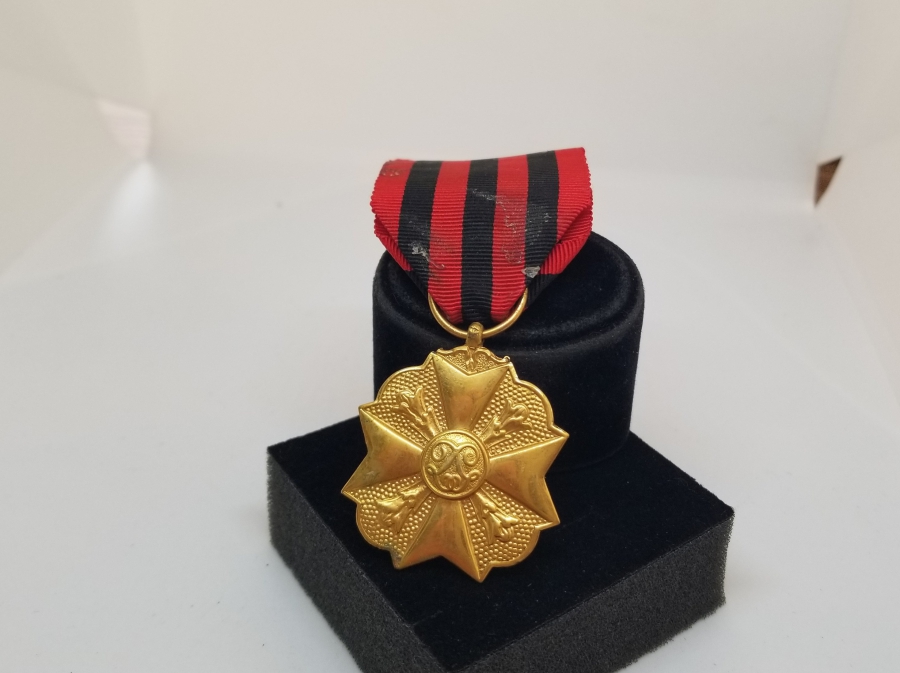 ALTIN KAPLAMA BELÇİKA HİZMET MADALYASI