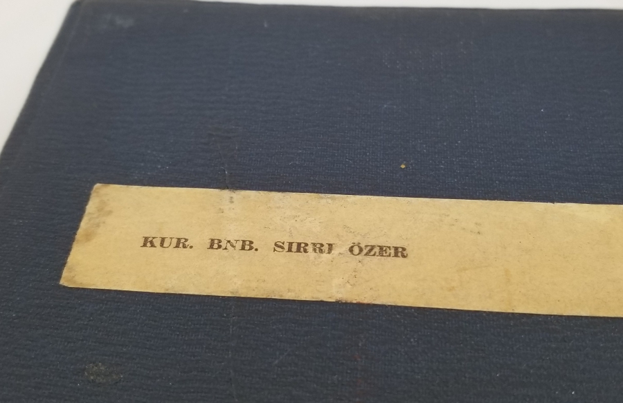 BİNBAŞI SIRRI ÖZER'E VERİLMİŞ HİZMET ŞİLTİ