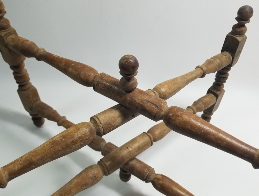 NADİR TİPTE OSMANLI DÖNEMİ AHŞAP SOFRA ALTI
