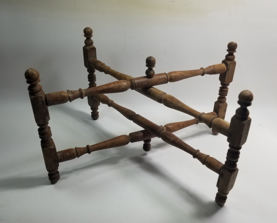 NADİR TİPTE OSMANLI DÖNEMİ AHŞAP SOFRA ALTI