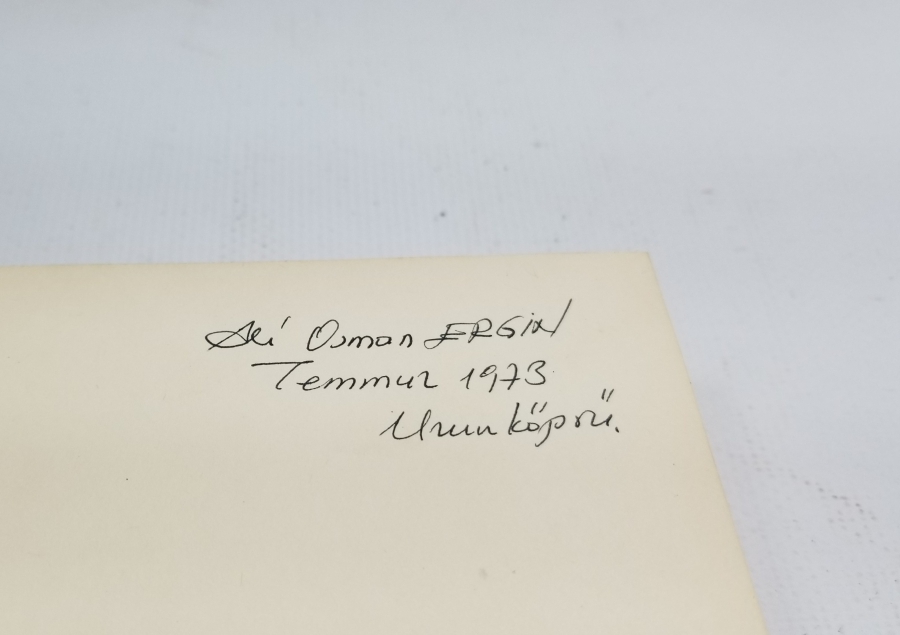 1973 TARİHLİ ŞİİR HAZİNESİ İSİMLİ İNGİLİZCE KİTAP