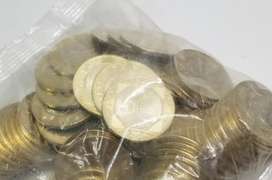 2023 YILI HATIRA BASIMI AÇILMAMIŞ PAKETİNDE 5 LİRA LOTU