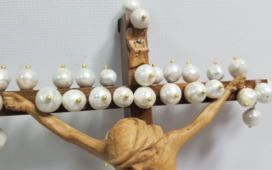 ÜZERİ İNCİLİ ANTİKA HAÇ FİGÜRÜ