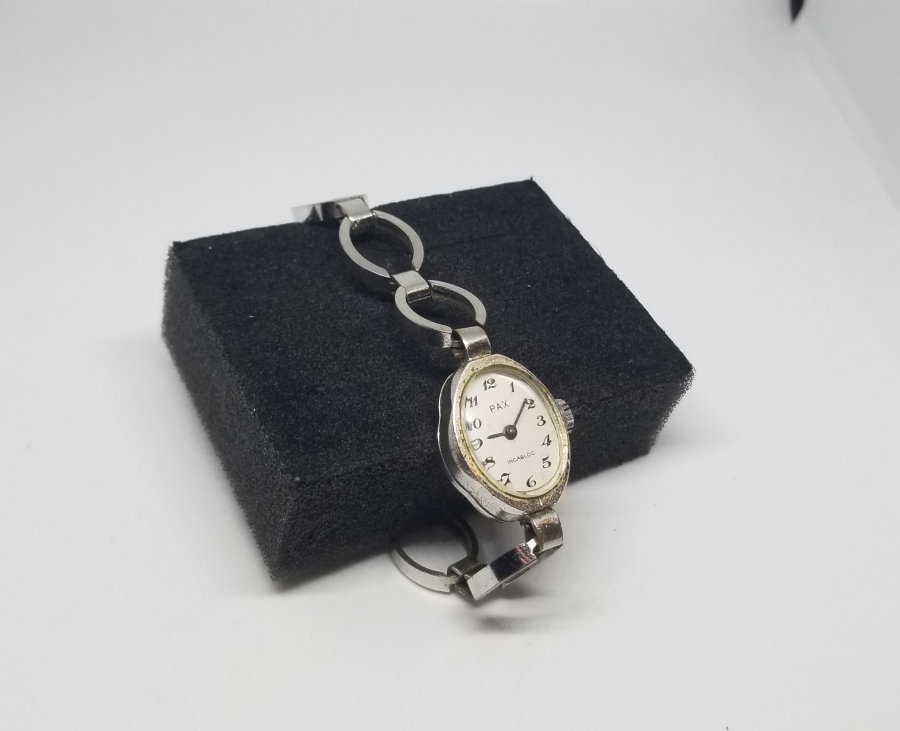KURMALI ANTİKA KOL SAATİ