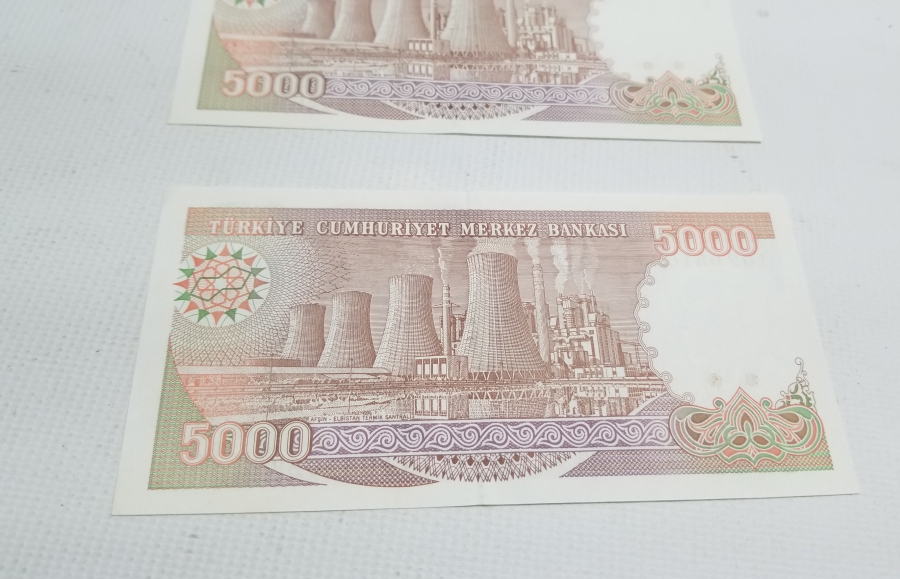 ÇOK YÜKSEK KONDİSYONDA 2 ADET 7. EMİSYON 4. TERTİP - 5000 TÜRK LİRASI-