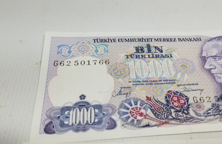 ÇOK YÜKSEK KONDİSYONDA SIRALI SERİ NUMARALI 5 ADET 7. EMİSYON 1. TERTİP - 1000 TÜRK LİRASI-