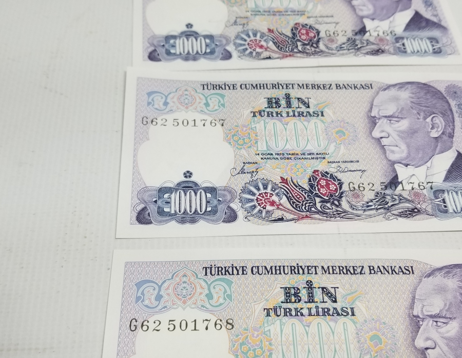 ÇOK YÜKSEK KONDİSYONDA SIRALI SERİ NUMARALI 5 ADET 7. EMİSYON 1. TERTİP - 1000 TÜRK LİRASI-