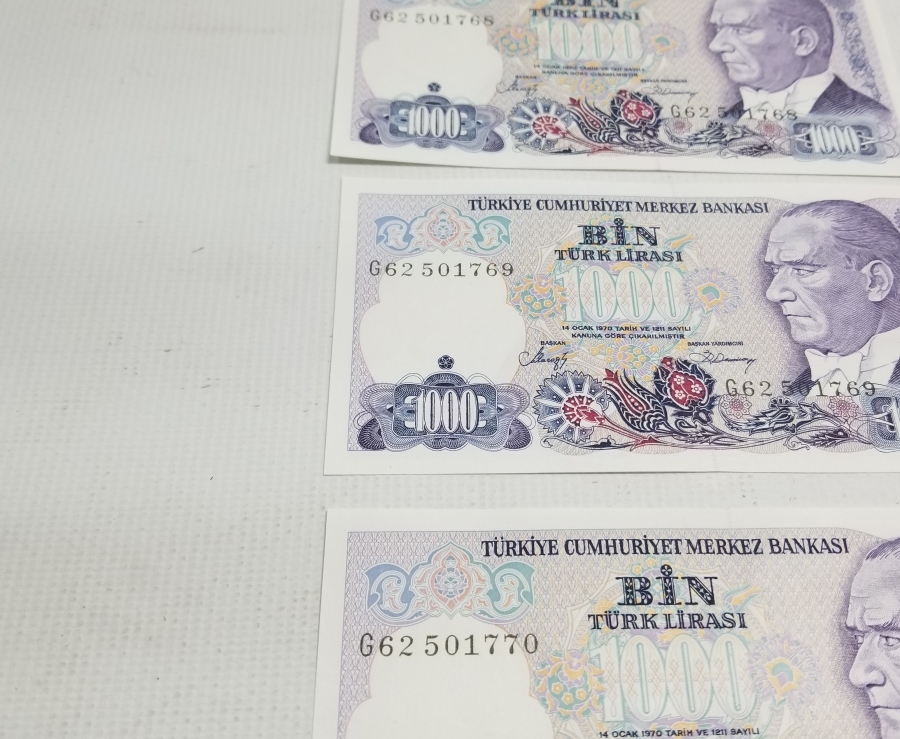 ÇOK YÜKSEK KONDİSYONDA SIRALI SERİ NUMARALI 5 ADET 7. EMİSYON 1. TERTİP - 1000 TÜRK LİRASI-