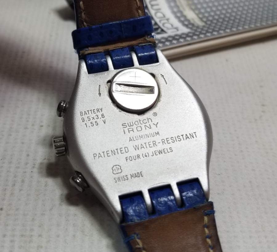 SWATCH MARKA KUTUSUNDA KOL SAATİ