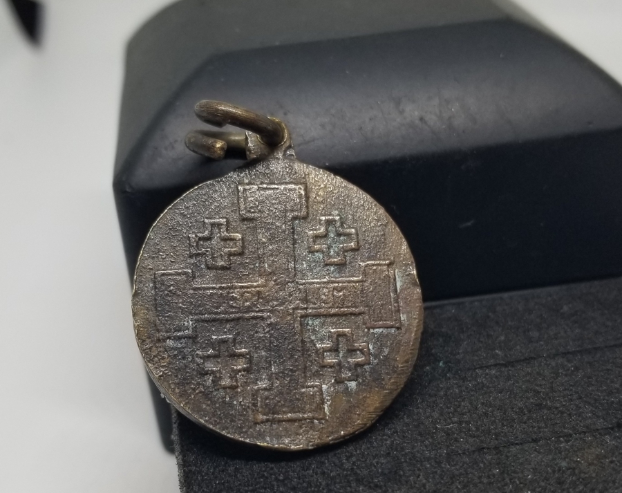 HZ İSA GÖRSELLİ BRONZ KOLYE UCU