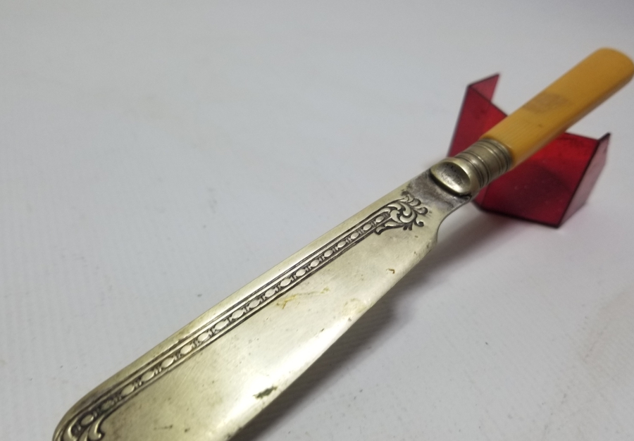 GALALİT SAPLI GÜMÜŞ KAPLAMA ANTİKA PASTA BIÇAĞI