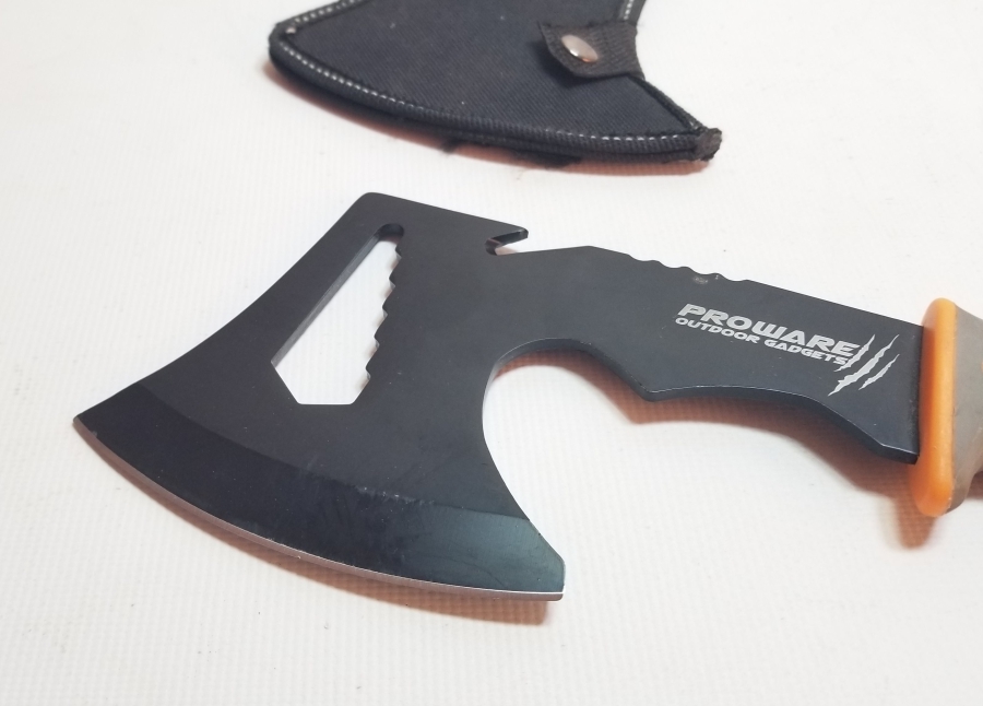 PLASTİK TUTMAÇLI KAMPÇI BALTASI