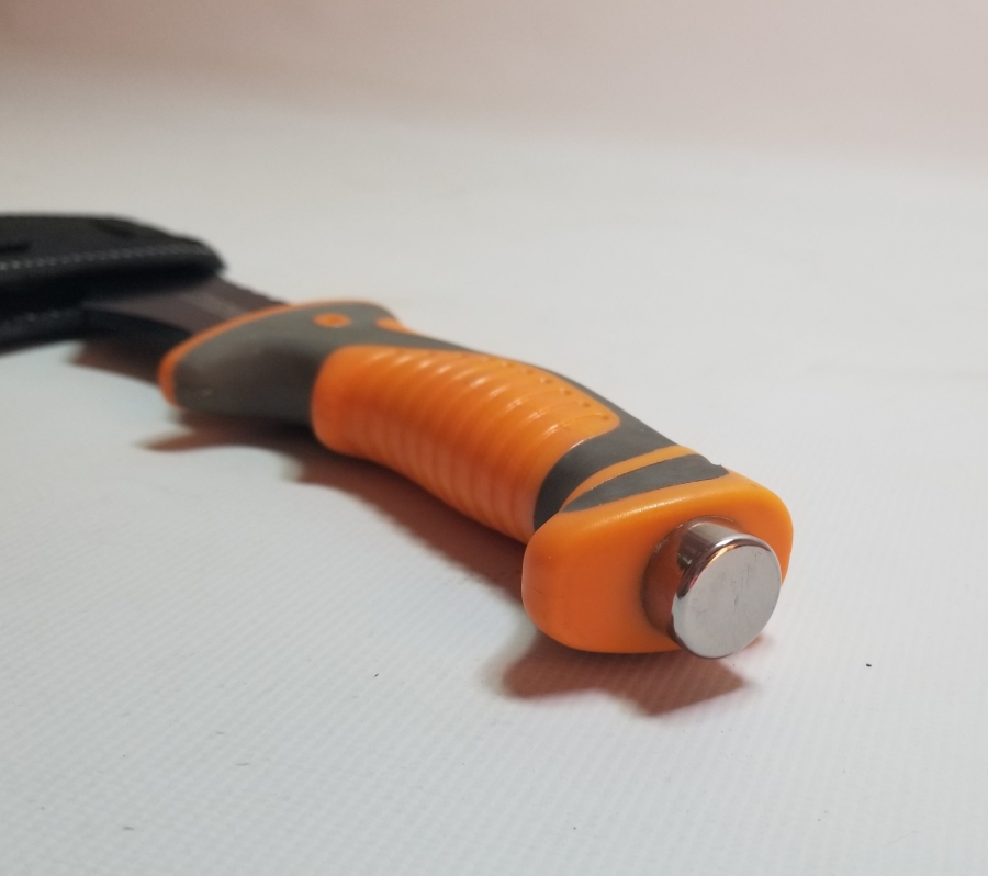 PLASTİK TUTMAÇLI KAMPÇI BALTASI