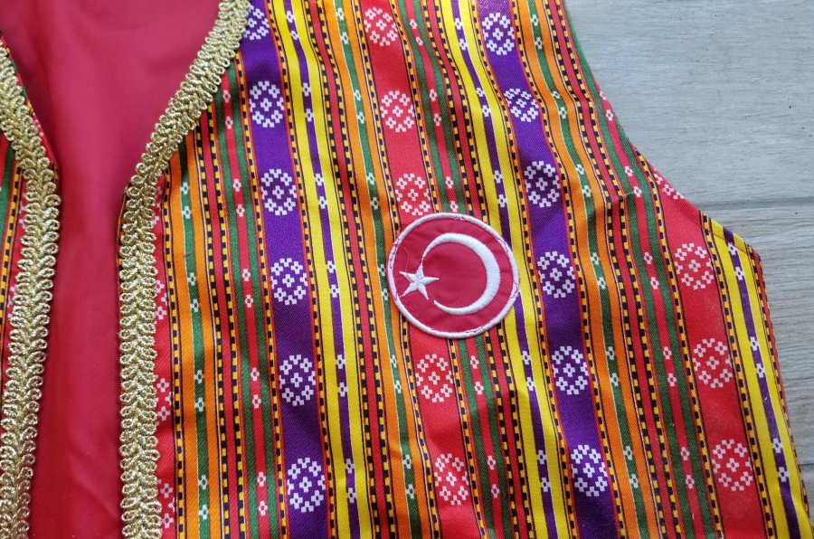 DEKORATİF HALK OYUNU KIYAFETLERİ