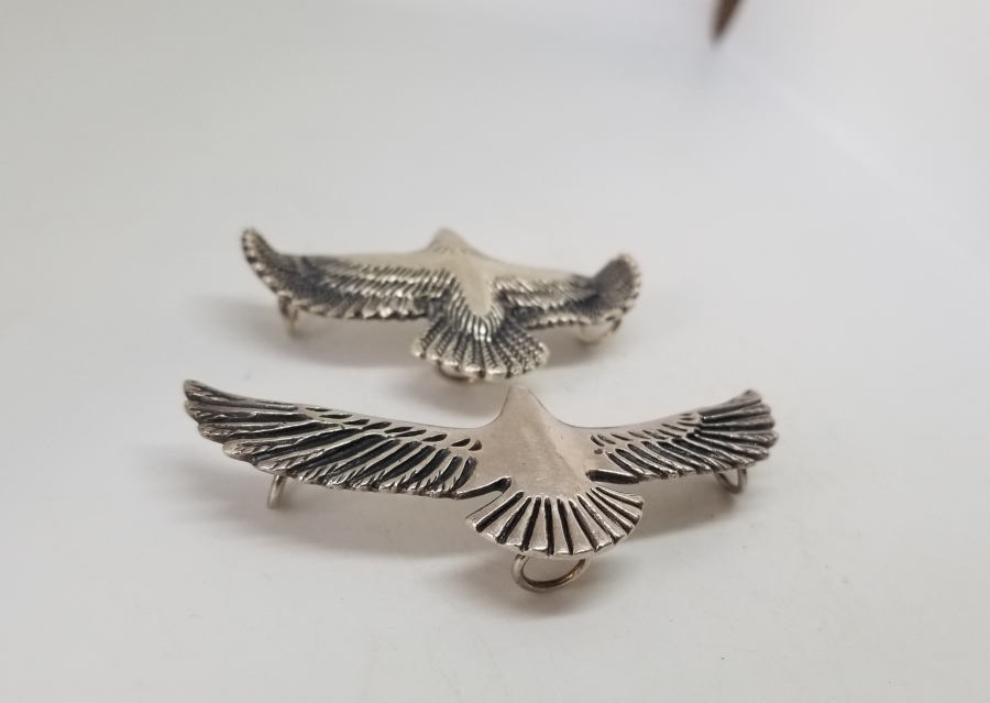 KABARTMA İŞÇİLİKLİ GÜMÜŞ İKİ ADET KARTAL FİGÜRÜ