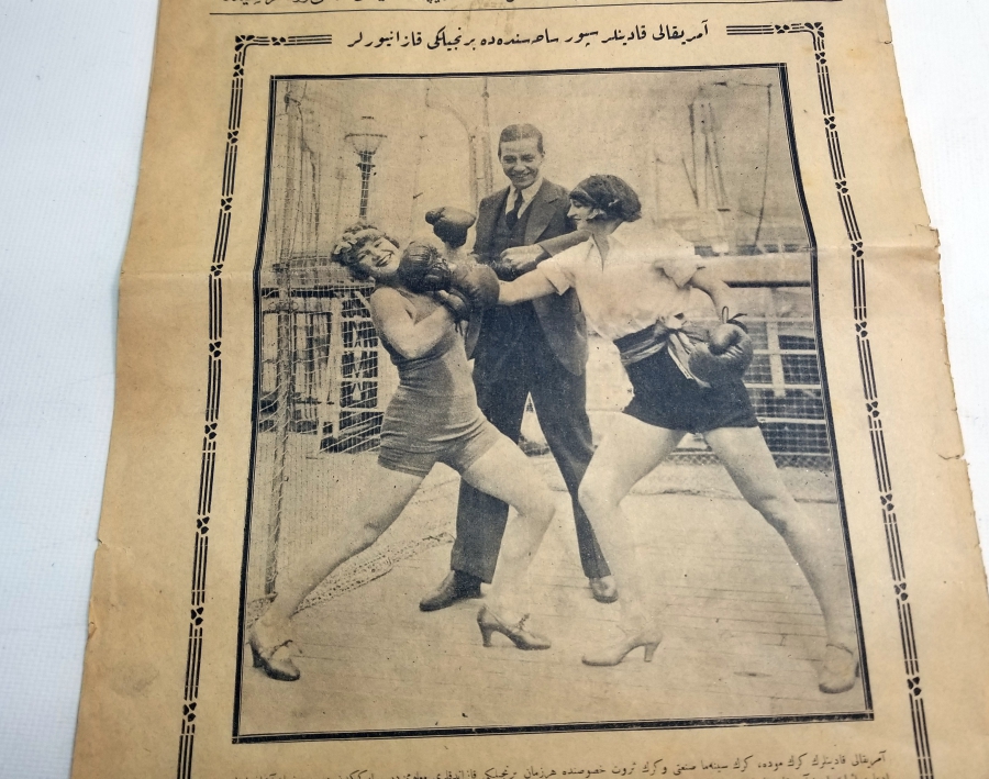1926 TARİHLİ OSMANLICA YAZILI RESİMLİ GAZETE