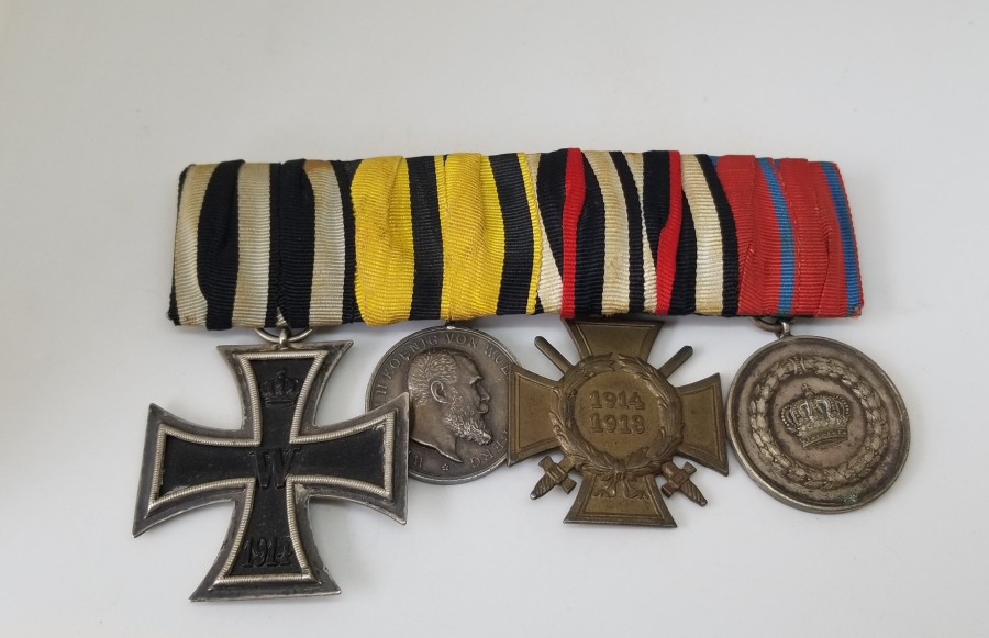 1. DÜNYA SAVAŞI DÖNEMİ DEMİR HAÇ - WÜRTTEMBERG ASKERİ LİYAKAT MADALYASI - HINDENBURG NİŞANI VE UZUN HİZMET MADALYASI BULUNAN DÖRTLÜ MADALYA TAKIMI