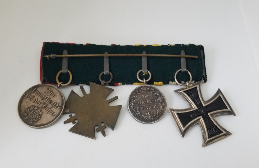 1. DÜNYA SAVAŞI DÖNEMİ DEMİR HAÇ - WÜRTTEMBERG ASKERİ LİYAKAT MADALYASI - HINDENBURG NİŞANI VE UZUN HİZMET MADALYASI BULUNAN DÖRTLÜ MADALYA TAKIMI