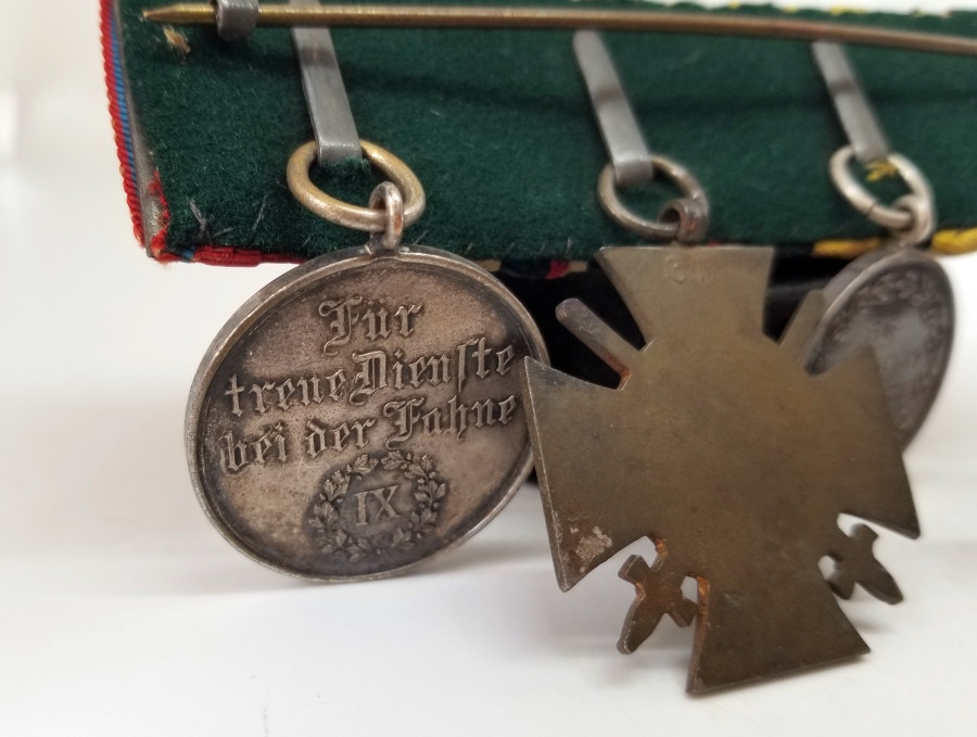 1. DÜNYA SAVAŞI DÖNEMİ DEMİR HAÇ - WÜRTTEMBERG ASKERİ LİYAKAT MADALYASI - HINDENBURG NİŞANI VE UZUN HİZMET MADALYASI BULUNAN DÖRTLÜ MADALYA TAKIMI