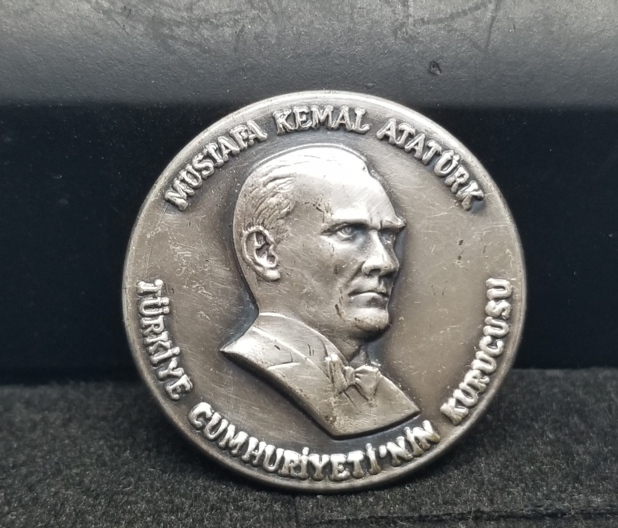 ANTİKA GÜMÜŞ ATATÜRK ROZETİ