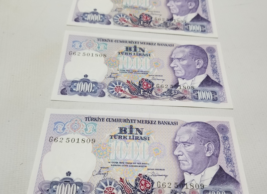 ÇOK YÜKSEK KONDİSYONDA SIRALI SERİ NUMARALI 3 ADET 7. EMİSYON 1. TERTİP - 1000 TÜRK LİRASI-