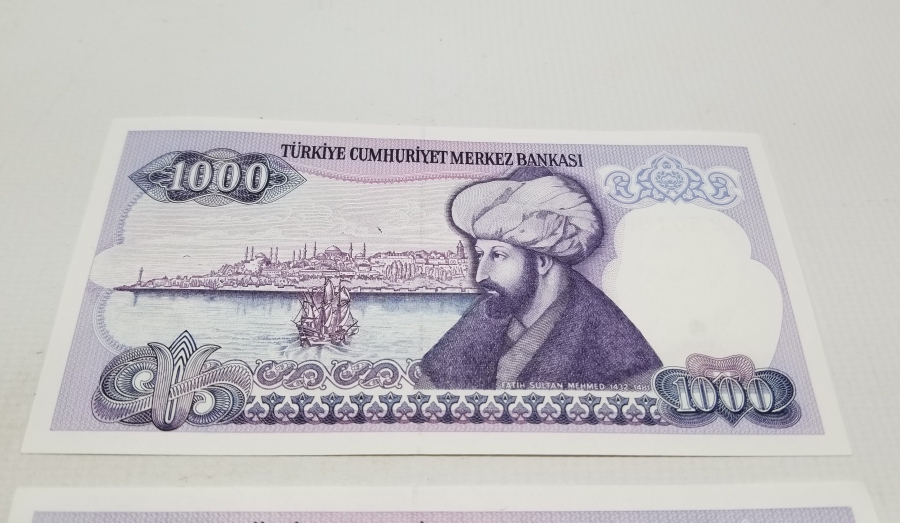 ÇOK YÜKSEK KONDİSYONDA SIRALI SERİ NUMARALI 3 ADET 7. EMİSYON 1. TERTİP - 1000 TÜRK LİRASI-