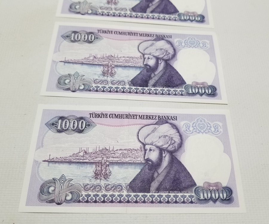 ÇOK YÜKSEK KONDİSYONDA SIRALI SERİ NUMARALI 3 ADET 7. EMİSYON 1. TERTİP - 1000 TÜRK LİRASI-