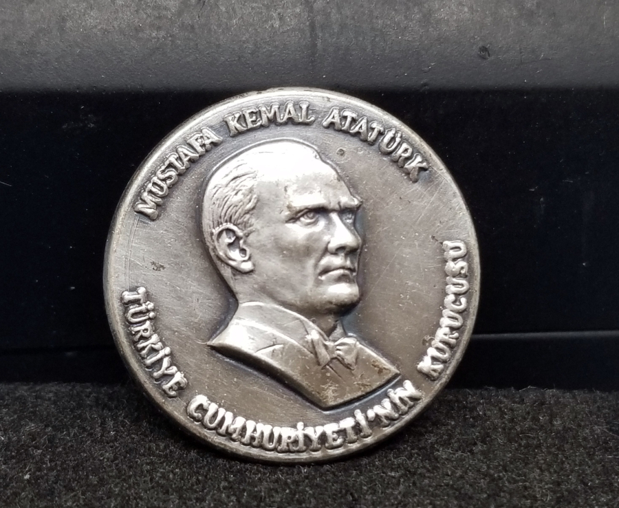 ANTİKA GÜMÜŞ ATATÜRK ROZETİ