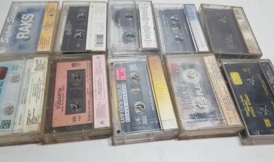 İÇLERİ DOLU NOSTALJİK KASET LOTU