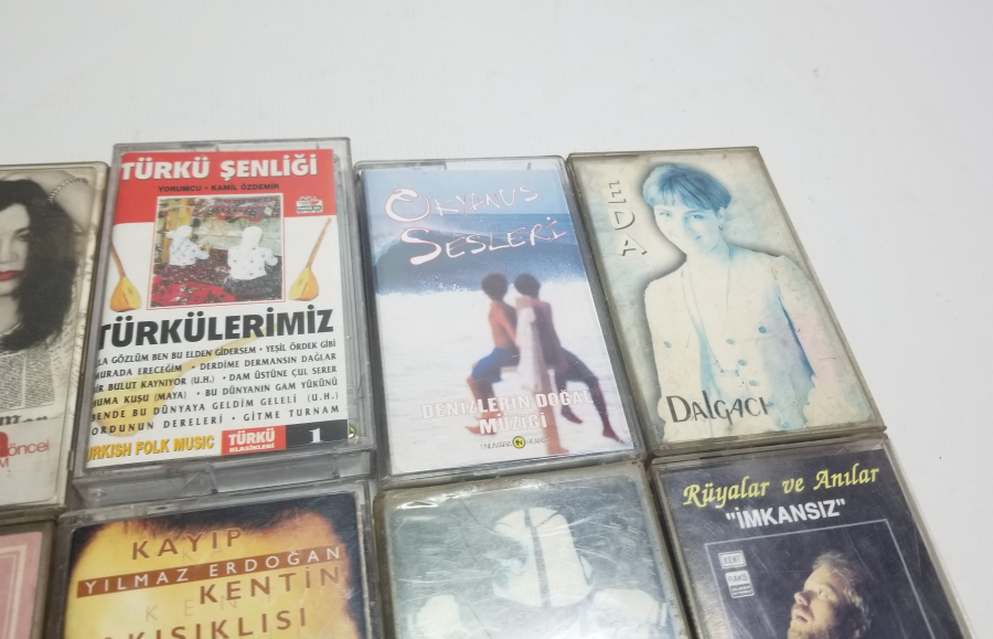 İÇLERİ DOLU NOSTALJİK KASET LOTU