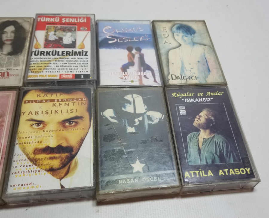 İÇLERİ DOLU NOSTALJİK KASET LOTU