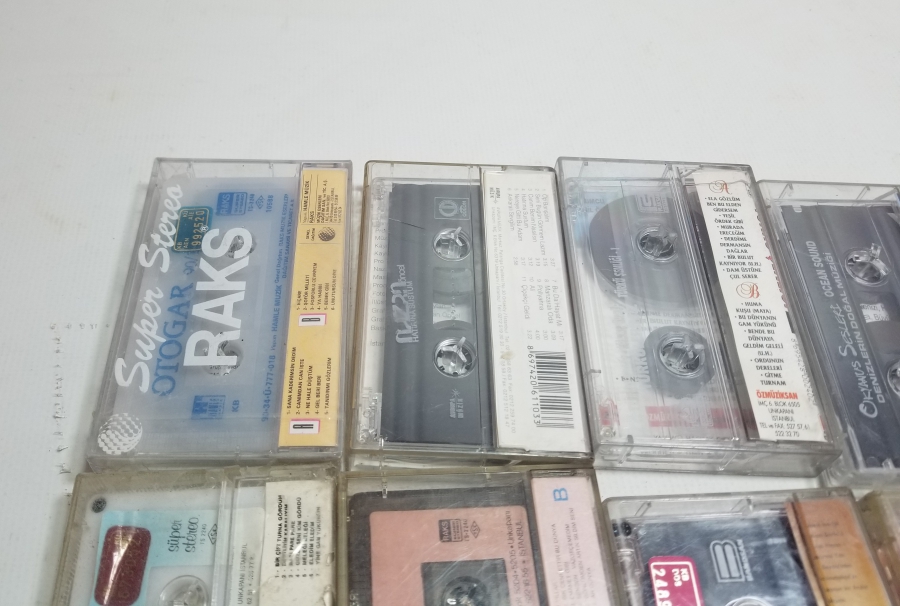 İÇLERİ DOLU NOSTALJİK KASET LOTU
