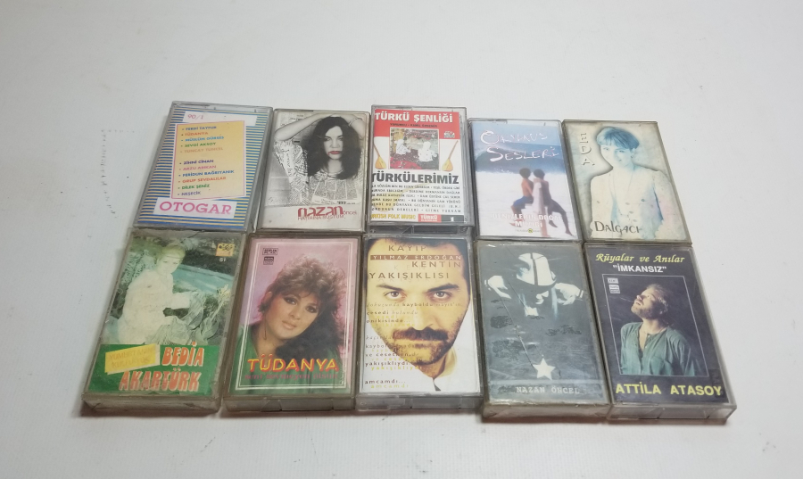 İÇLERİ DOLU NOSTALJİK KASET LOTU