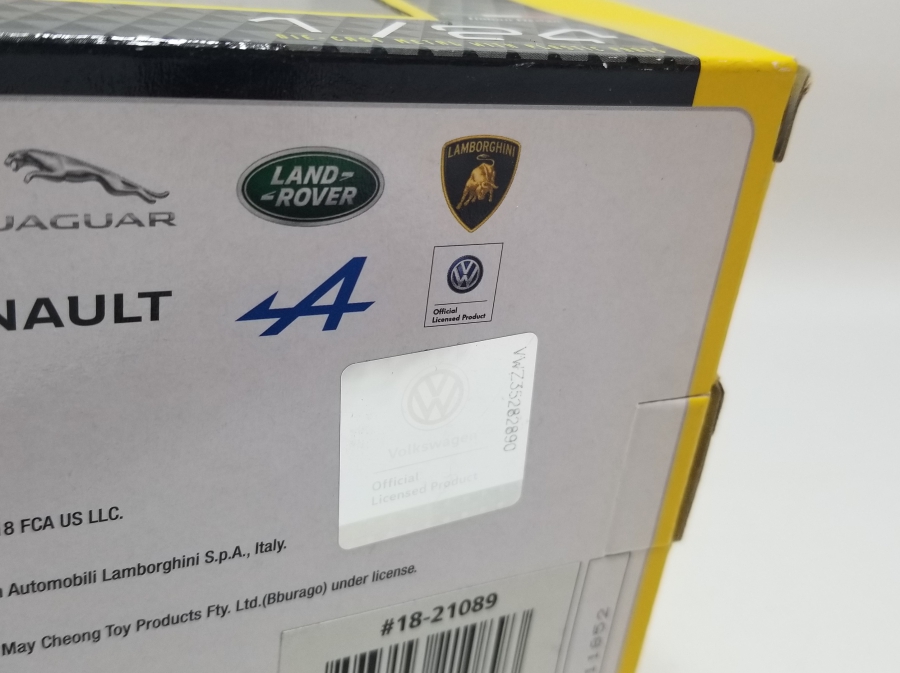 1/24 ÖLÇEKLİ KOLEKSİYONLUK OYUNCAK ARABA