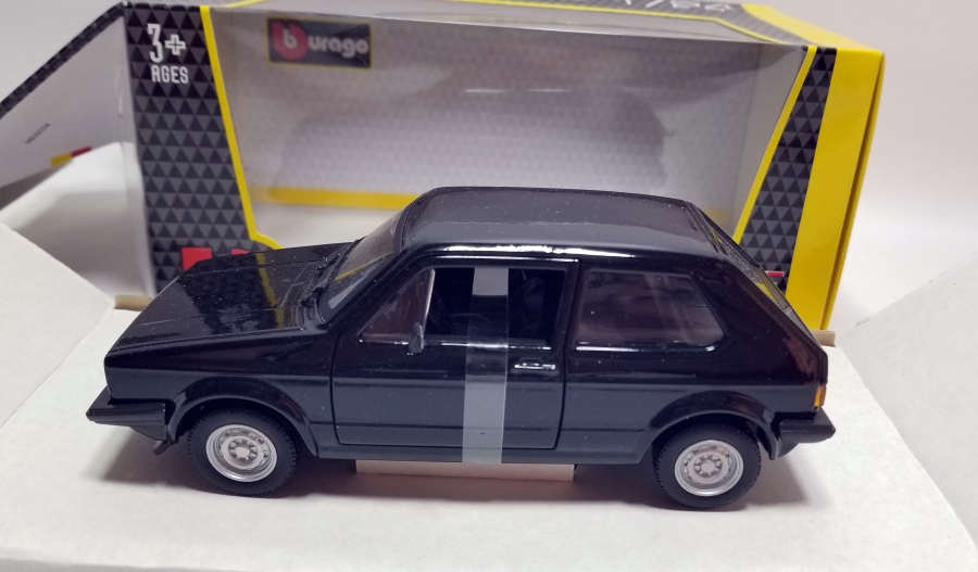 1/24 ÖLÇEKLİ KOLEKSİYONLUK OYUNCAK ARABA