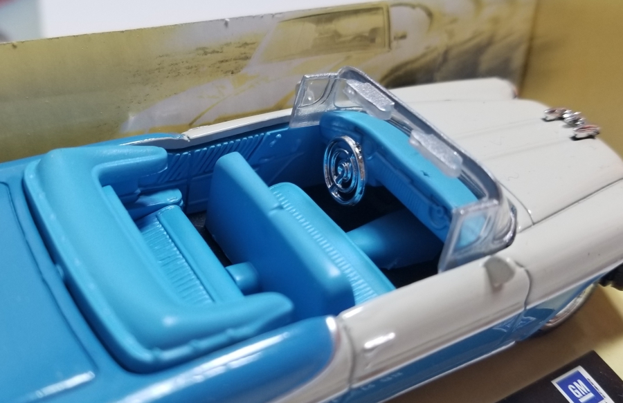 1/43 ÖLÇEKLİ KOLEKSİYONLUK OYUNCAK ARABA