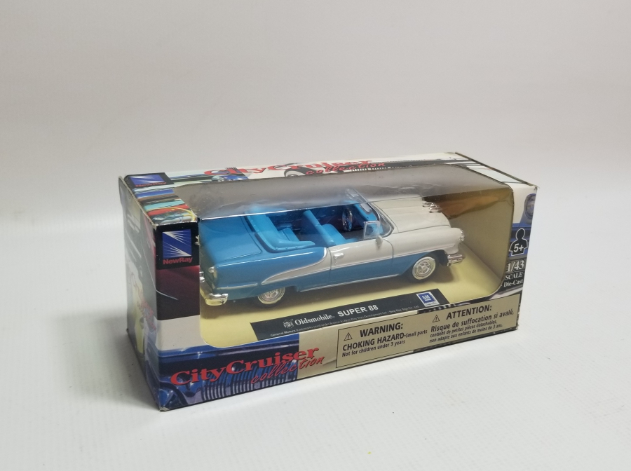 1/43 ÖLÇEKLİ KOLEKSİYONLUK OYUNCAK ARABA