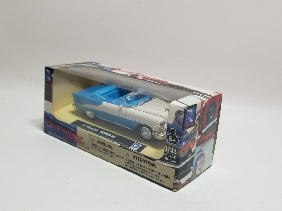 1/43 ÖLÇEKLİ KOLEKSİYONLUK OYUNCAK ARABA