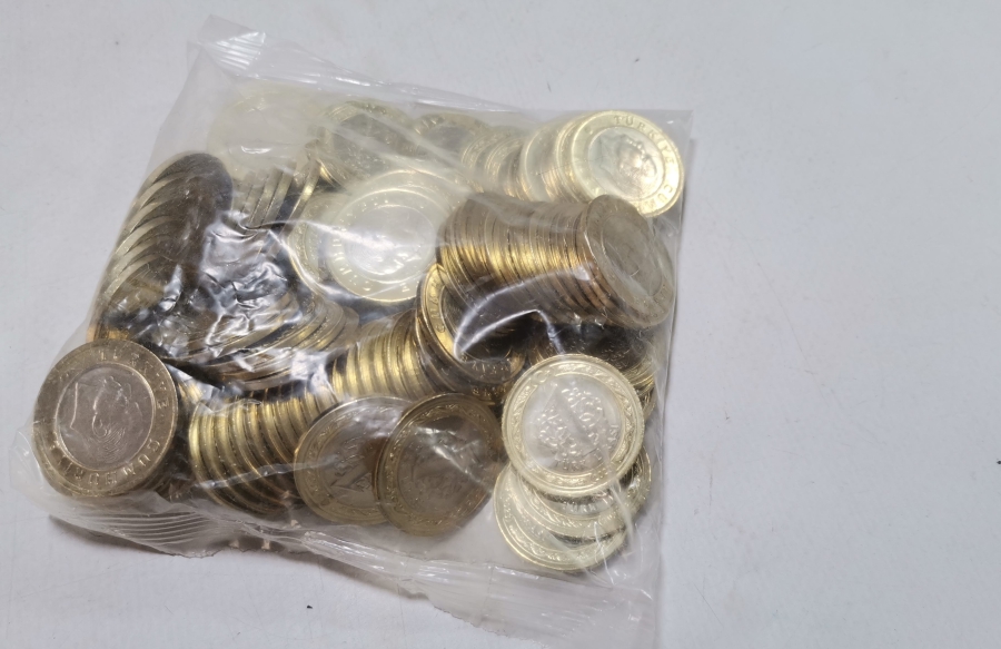 AÇILMAMIŞ ORİJİNAL DARPHANE PAKETİNDE KOLEKSİYONLUK 1 LİRA