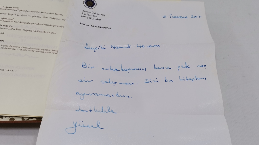 1898 YILINDA YAZILMIŞ RÖNTGEN IŞINLARI VE TIB VE CERRAHİ UYGULAMALARI İSİMLİ KİTABIN 2006 YILINDA BASILMIŞ NADİR TIPKI BASIMI