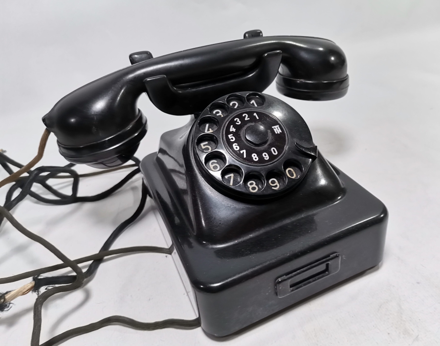 ANTİKA ÇEVİRMELİ TELEFON