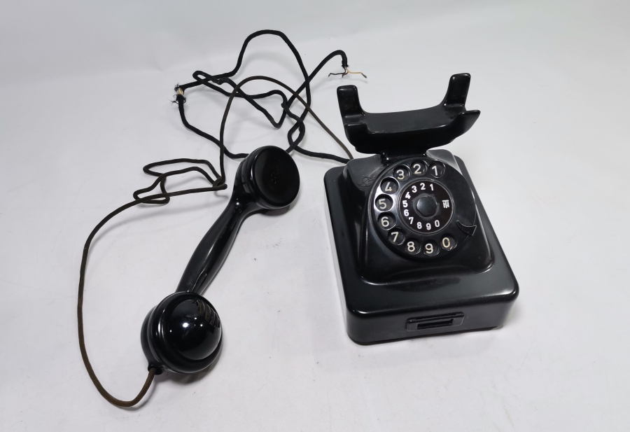 ANTİKA ÇEVİRMELİ TELEFON