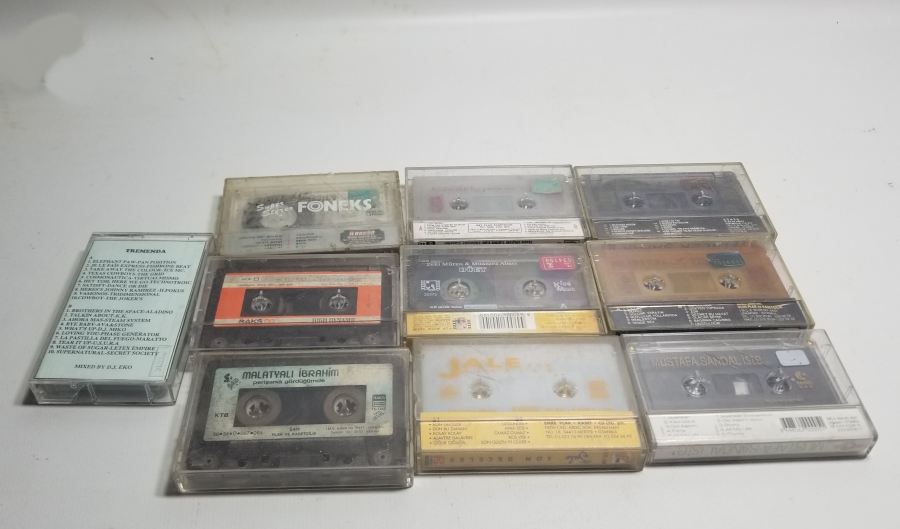 İÇLERİ DOLU NOSTALJİK KASET LOTU