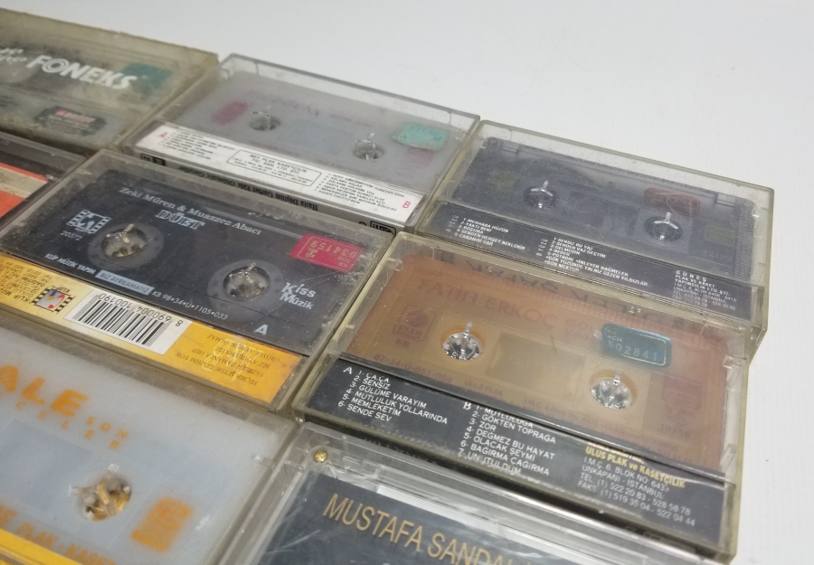 İÇLERİ DOLU NOSTALJİK KASET LOTU
