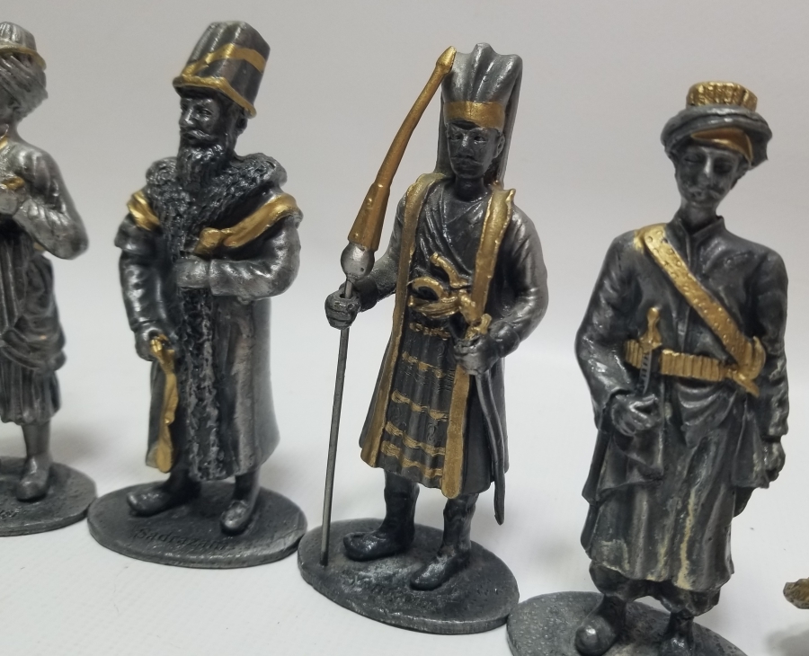 OSMANLI YENİÇERİ VE AĞALARI GÖRSELLİ DEKORATİF KURŞUN ASKERLER