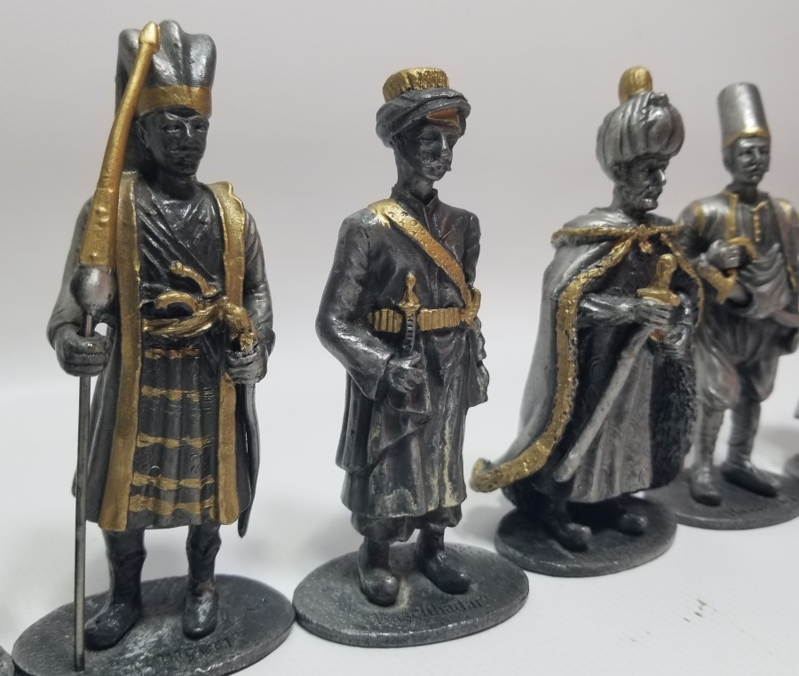 OSMANLI YENİÇERİ VE AĞALARI GÖRSELLİ DEKORATİF KURŞUN ASKERLER