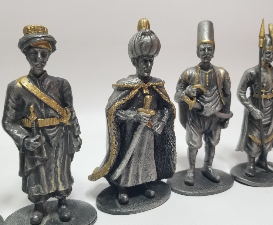 OSMANLI YENİÇERİ VE AĞALARI GÖRSELLİ DEKORATİF KURŞUN ASKERLER
