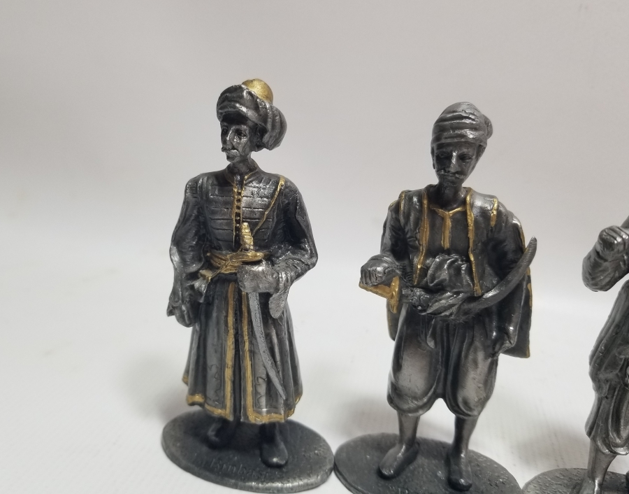 OSMANLI YENİÇERİ VE AĞALARI GÖRSELLİ DEKORATİF KURŞUN ASKERLER