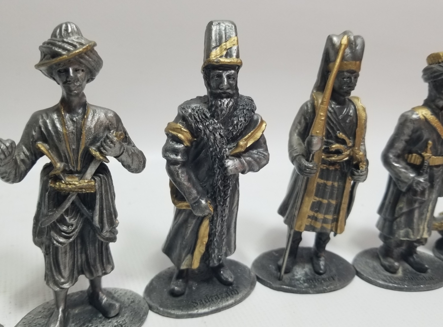 OSMANLI YENİÇERİ VE AĞALARI GÖRSELLİ DEKORATİF KURŞUN ASKERLER